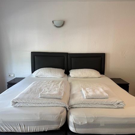 Hotel Garni Emir Colonia Exterior foto