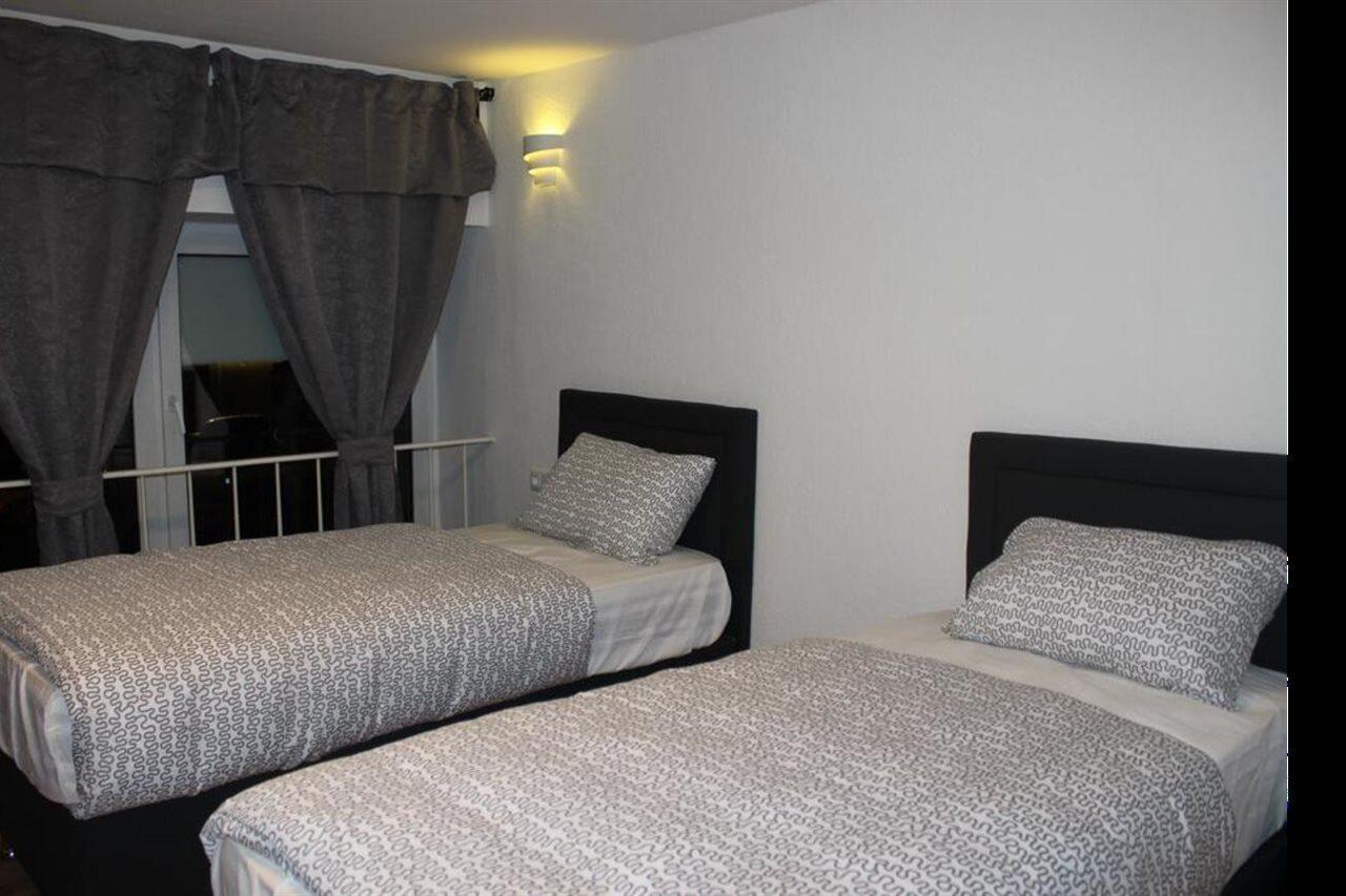Hotel Garni Emir Colonia Exterior foto