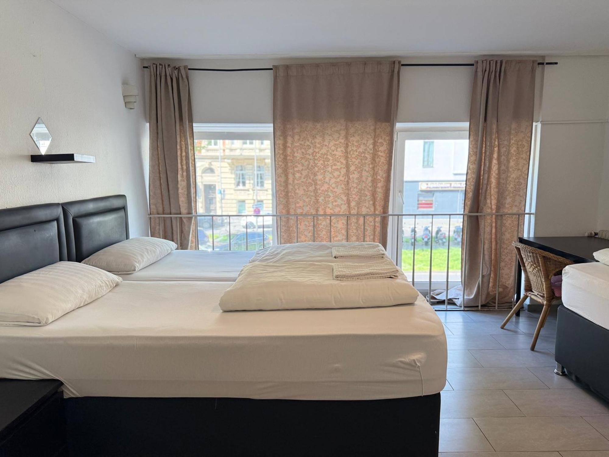 Hotel Garni Emir Colonia Exterior foto
