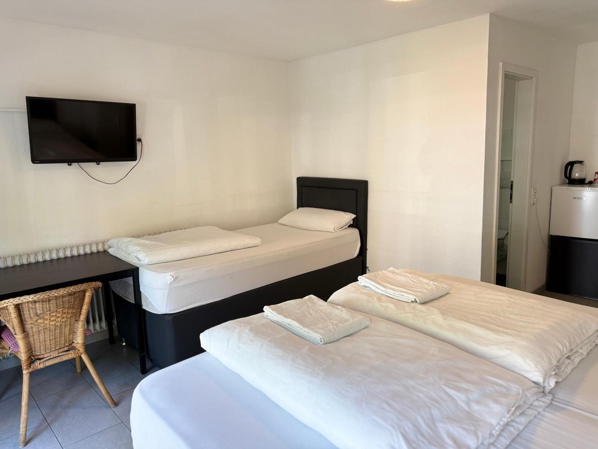 Hotel Garni Emir Colonia Exterior foto