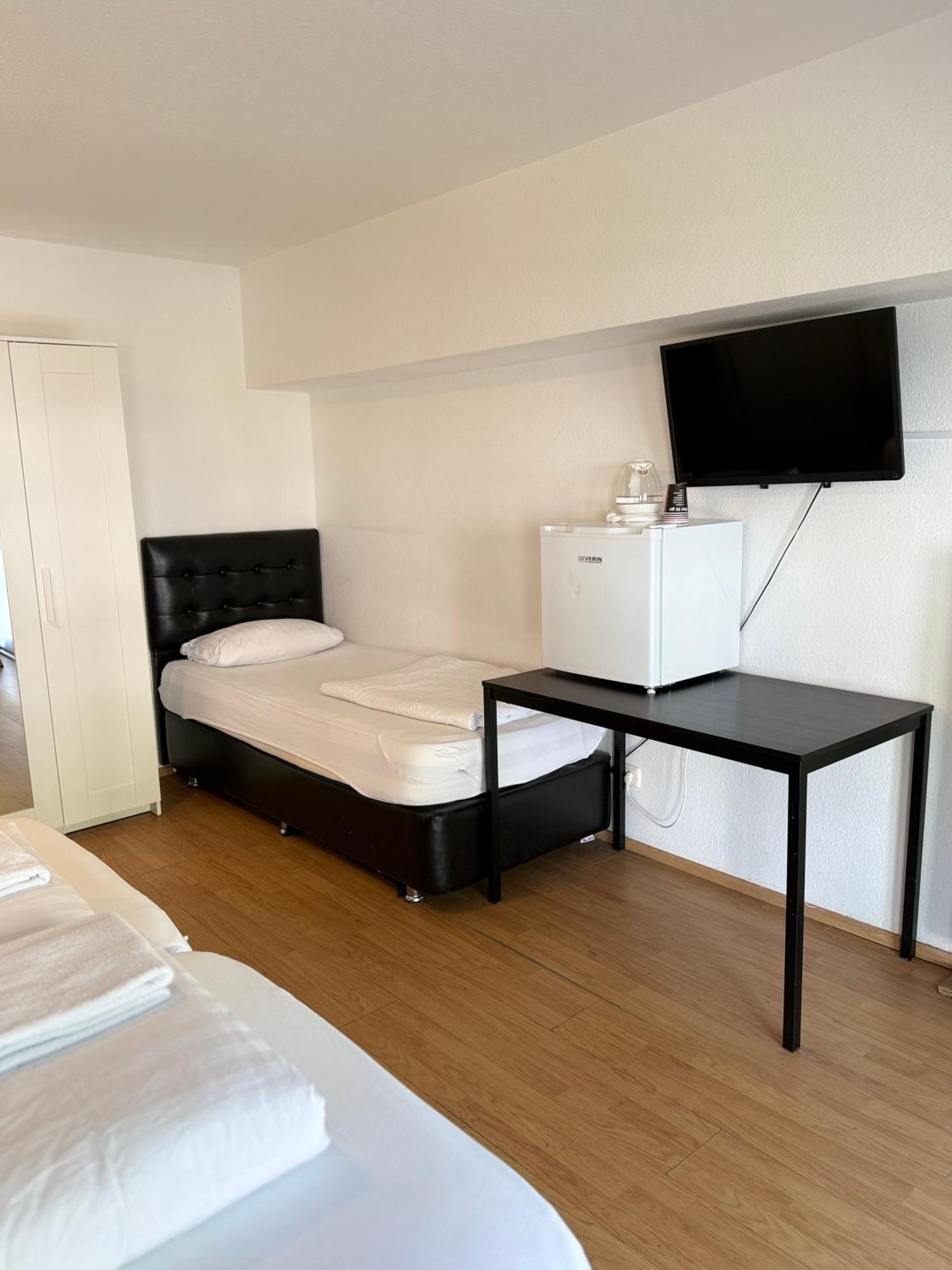Hotel Garni Emir Colonia Exterior foto