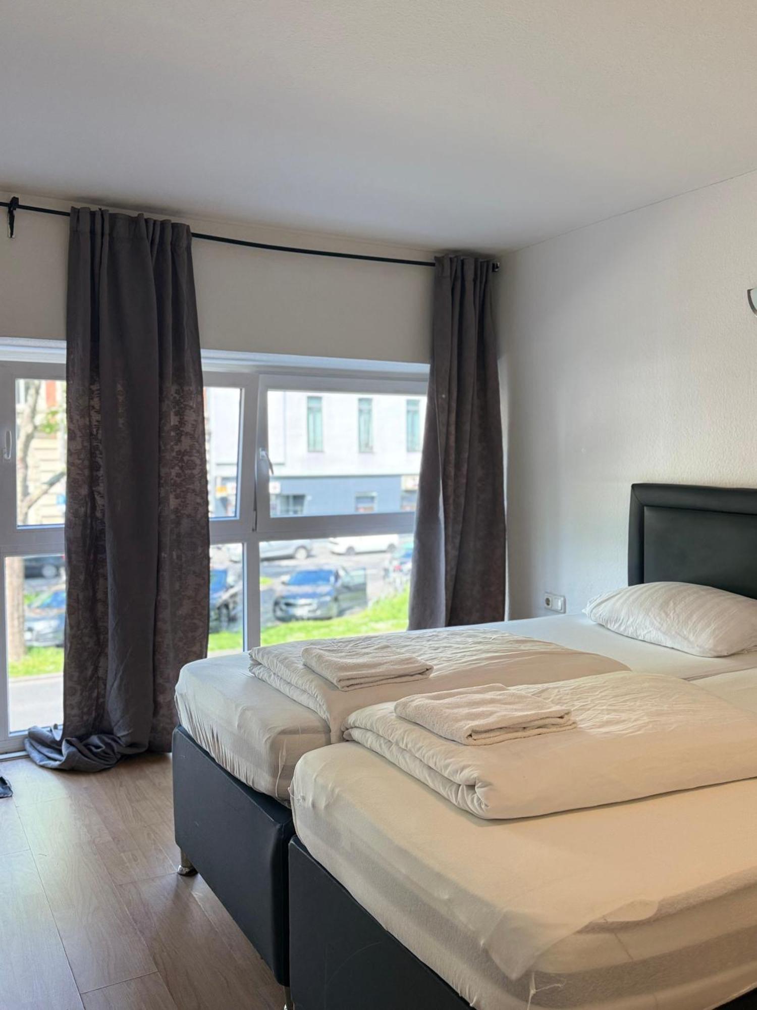Hotel Garni Emir Colonia Exterior foto
